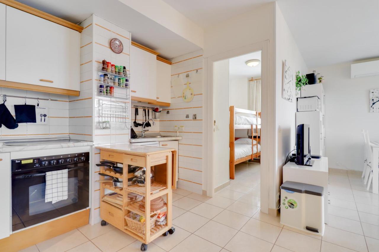 2 Bedroom In Parador Нерха Экстерьер фото