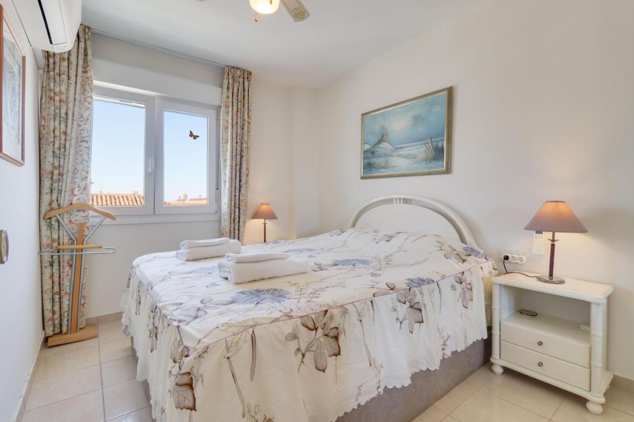 2 Bedroom In Parador Нерха Экстерьер фото